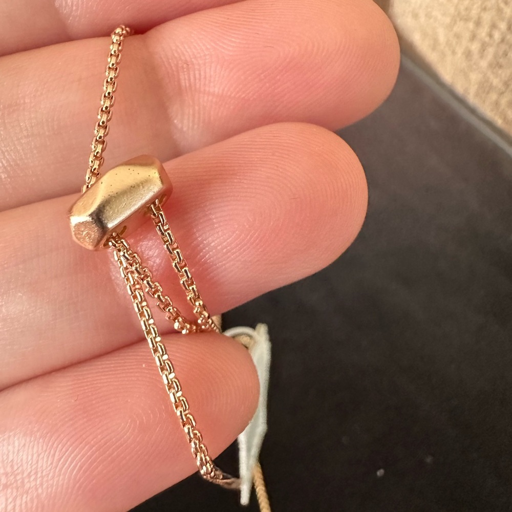 NWT! Kendra Scott pink druzy Lilly rose Gold necklace. - Picture 5 of 8